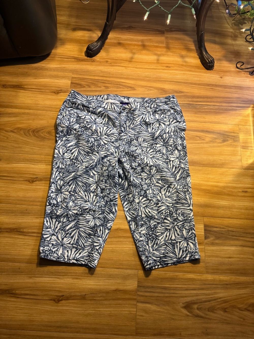 Catherines Navy and White Printed Bermuda Shorts Size 24W